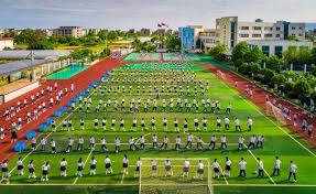 大谷翔平在 2023 年夺得美联 MVP 后，获颁大联盟官方特制的“亚洲球员贡献奖”