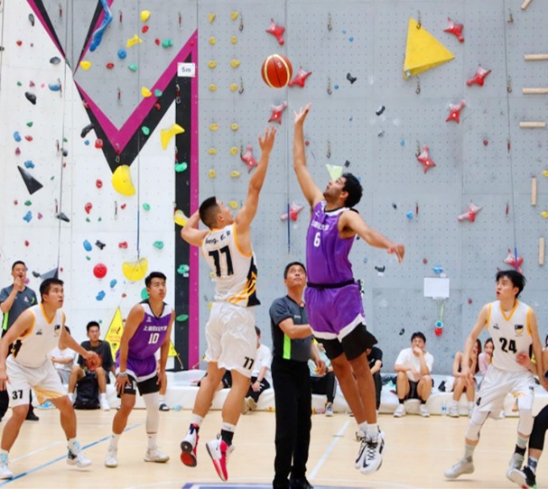 只要你主动我们就有故事＂